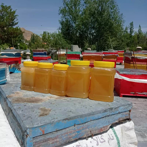 شیره عسل طبیعی چهل گیاه کوهستان اردبیل