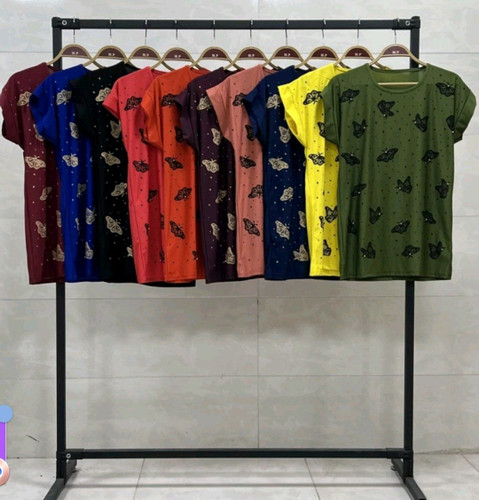 همه رنگها موجوده برای رنگ تی شرت تماس بگیرید ممنونم